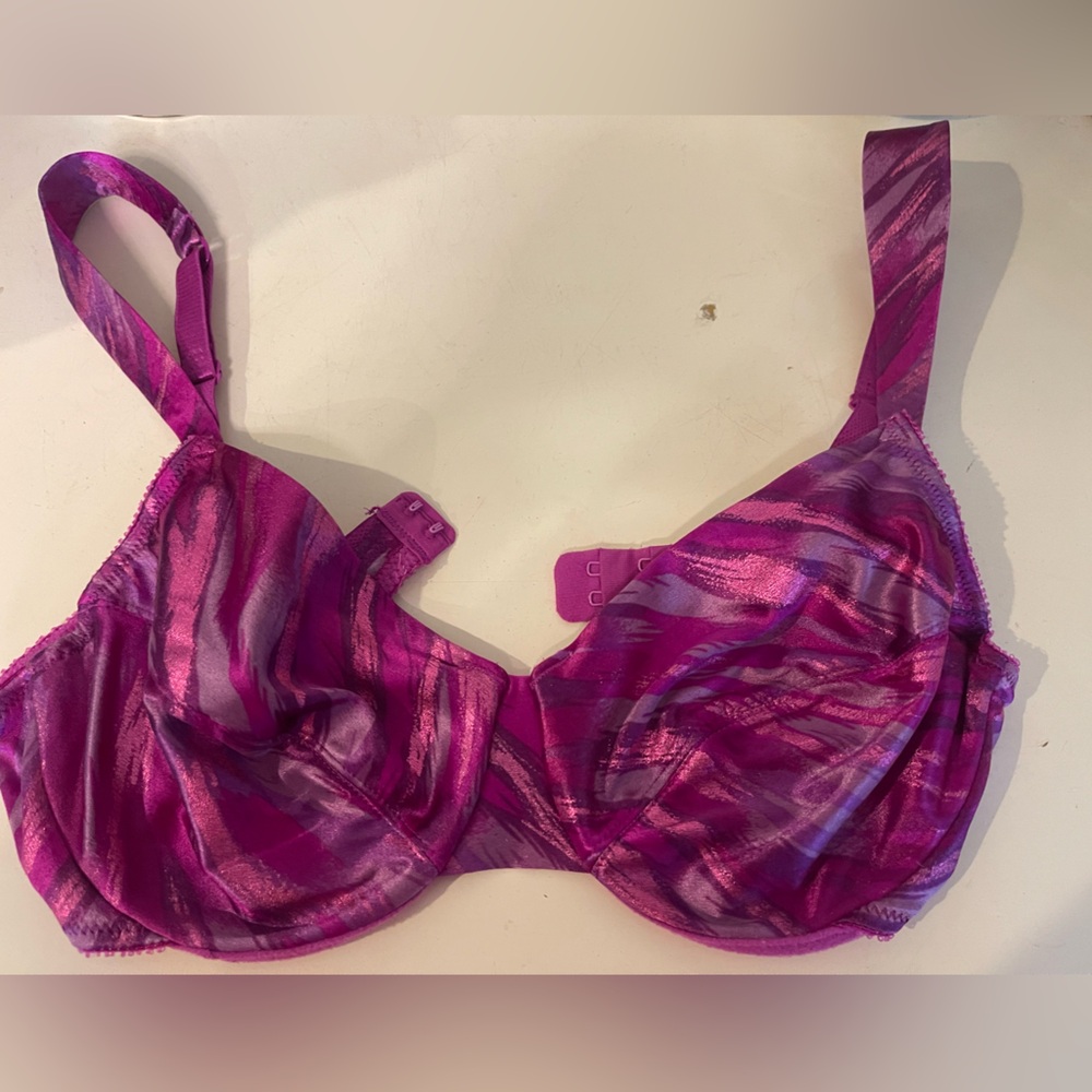 Victoria's Secret Fuchsia and Lavender Bra